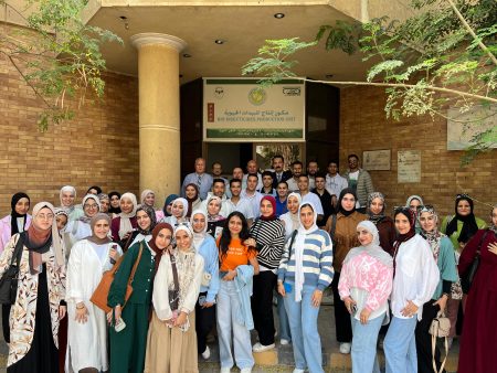 انتهاء أولى محطات الرحلة العلمية السياجية لطلاب وقاية النبات بجامعة الزقازيق بمعهد بحوث وقاية النباتات