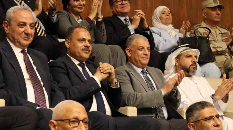 محافظ الشرقية يشهد احتفالية التميز الحكومي العربي ويهنئ محافظ القاهرة بفوزه بجائزة أفضل محافظ عربي