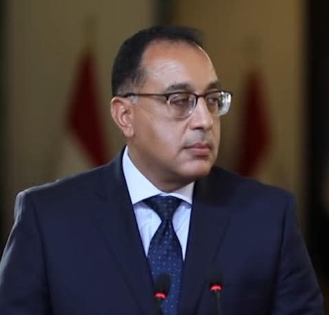 موظفو كهربة الريف فى محنة 50 شهرا من الحقوق الضائعة و12 شهرا من العدالة المؤجلة و5 مليارات تنتظر القرار و400 مليون شاهد صامت و11 ألف موظف يطرقون باب الإنصاف متى ينتهى الملف؟