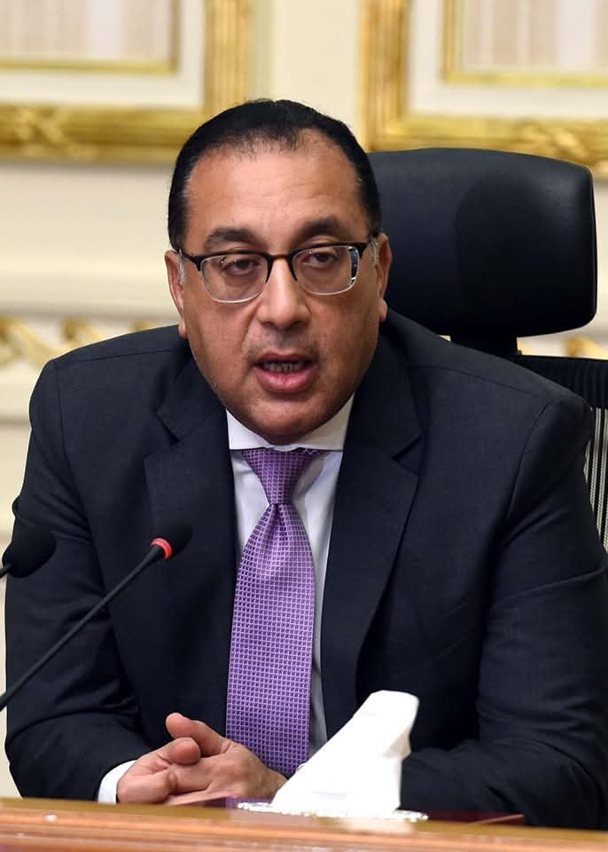 هل يعود رئيس الوزراء من الحج حاملا بشارة عدل لموظفي كهربة الريف نتمنى؟