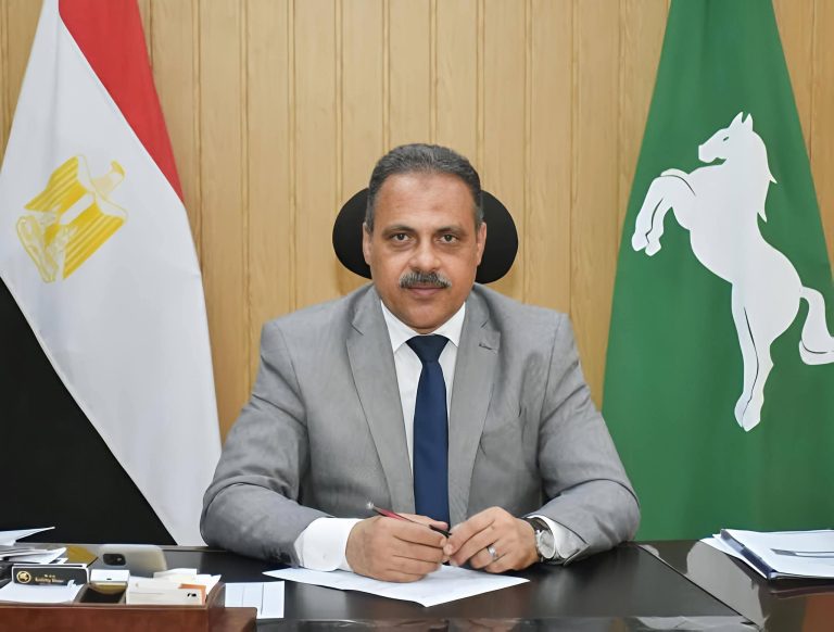 محافظ الشرقية: بلبيس تشهد طفرة خدمية وتنموية غير مسبوقة وأحمد شاكر: 8350 طلب تصالح و920 فدان أملاك دولة مستردة وطفرة خدمية شاملة ببلبيس