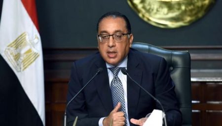 القرار الذى تأخر كثيرا وملف ينتظر كلمة الفصل بين المستندات والسنوات لماذا مازال موظفو كهربة الريف ينتظرون الإنصاف قضية امتدت لأكثر من عقد وأصحابها يؤكدون لسنا أصحاب امتيازات بل أصحاب حقوق نطلب إعادة فحصها وإنصافها