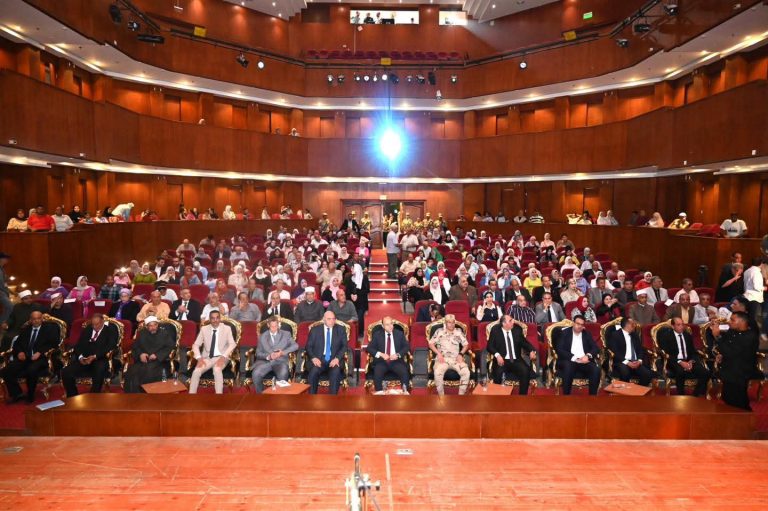 فى عيدهم ال٤٤ شكر وتقدير من العاملين بإذاعة وسط الدلتا